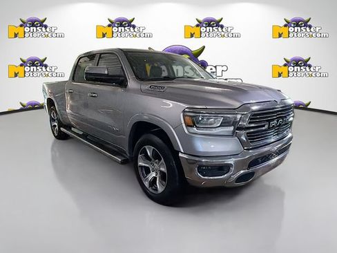 Used 2019 RAM 1500 Laramie AWD/4WD image 3