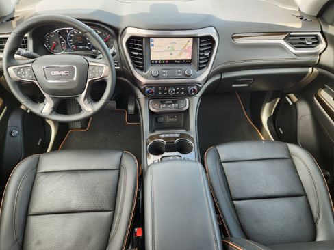 Used 2023 GMC Acadia AT4 w/ Technology Package AWD/4WD image 9
