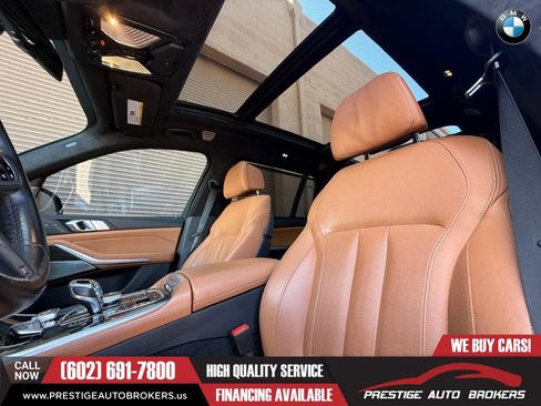 Used 2021 BMW X7 M50i w/ Executive Package image 34