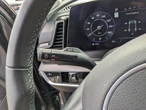 Used 2023 Kia Sportage SX image 30