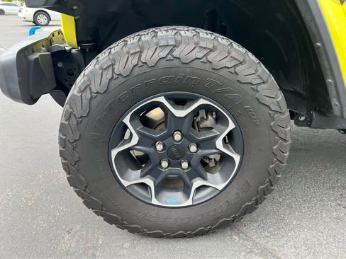 Used 2023 Jeep Wrangler Unlimited Rubicon 4xe w/ Safety Group AWD/4WD image 13