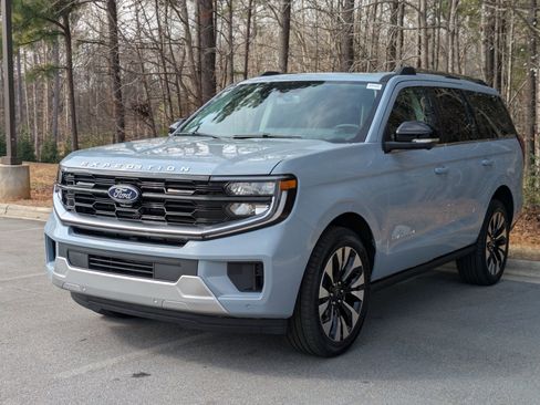 New 2026 Ford Expedition Platinum w/ Driver's Package AWD/4WD image 6
