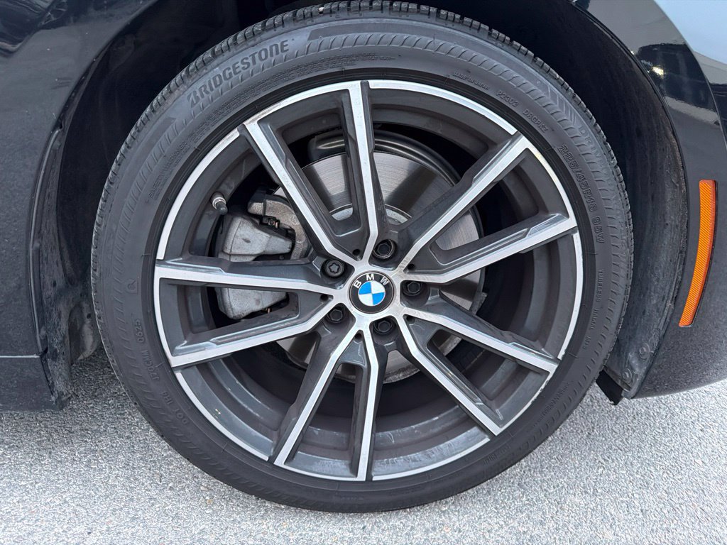 Certified 2022 BMW 230i Coupe w/ Convenience Package RWD image 5