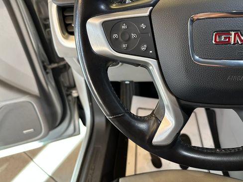 Used 2021 GMC Terrain SLT w/ Infotainment Package II AWD/4WD image 11