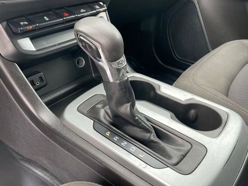 Used 2022 Chevrolet Colorado LT w/ Fleet Safety Package RWD image 18