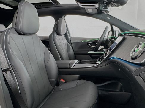 New 2026 Mercedes-Benz EQE 320 4MATIC SUV image 6