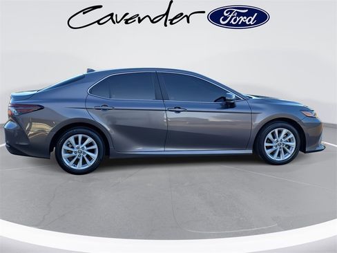 Used 2024 Toyota Camry LE image 4