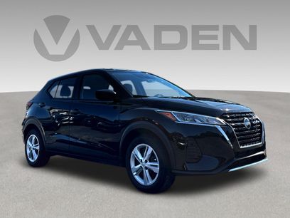 Used 2025 Nissan Kicks Play S