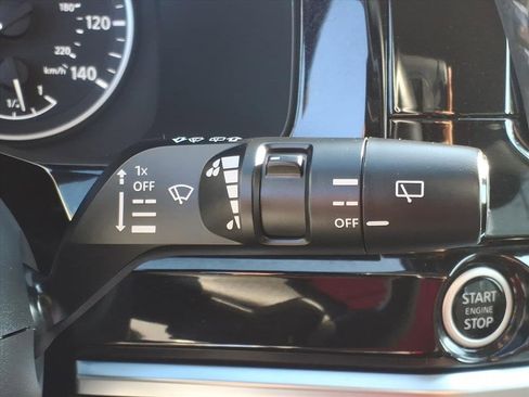 Used 2022 Nissan Pathfinder SV image 25