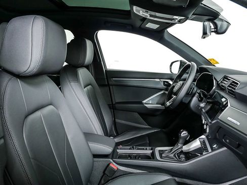 Used 2024 Audi Q3 2.0T Premium Plus w/ Premium Plus Package image 24