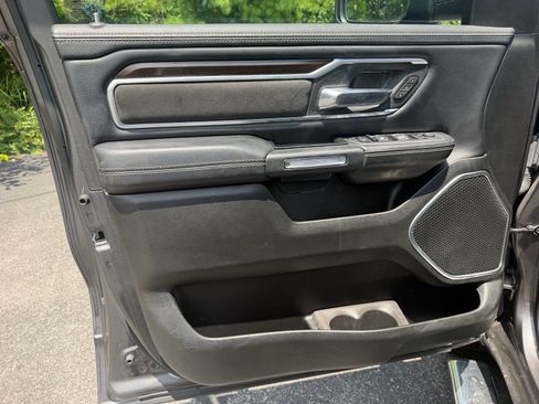 Used 2022 RAM 1500 Laramie AWD/4WD image 29