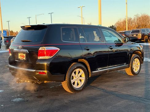 Used 2012 Toyota Highlander FWD image 11