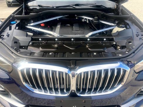 Used 2019 BMW X5 xDrive40i w/ Premium Package 2 AWD/4WD image 18