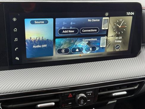 Used 2025 Nissan Kicks SR image 14