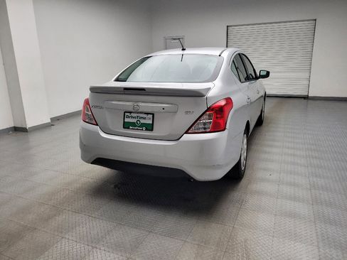 Used 2018 Nissan Versa SV FWD image 7