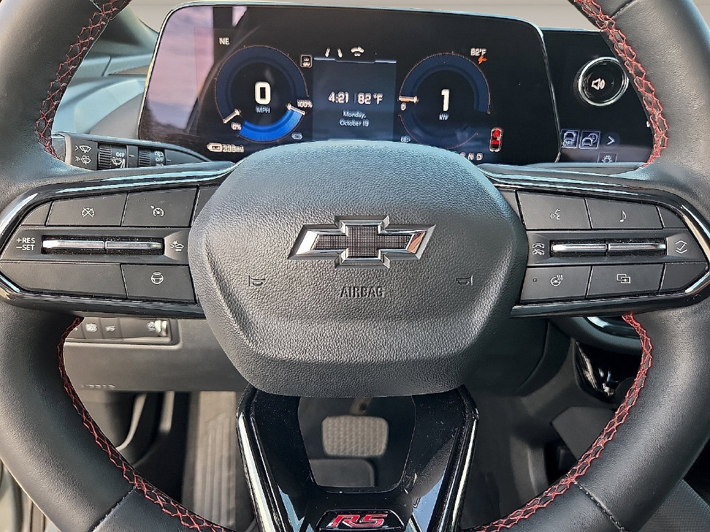 Used 2024 Chevrolet Equinox EV RS FWD image 23