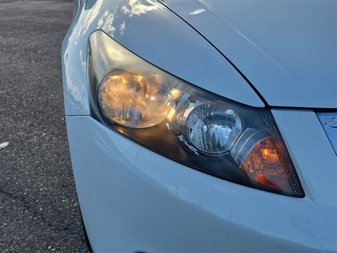 Used 2010 Honda Accord EX-L image 7