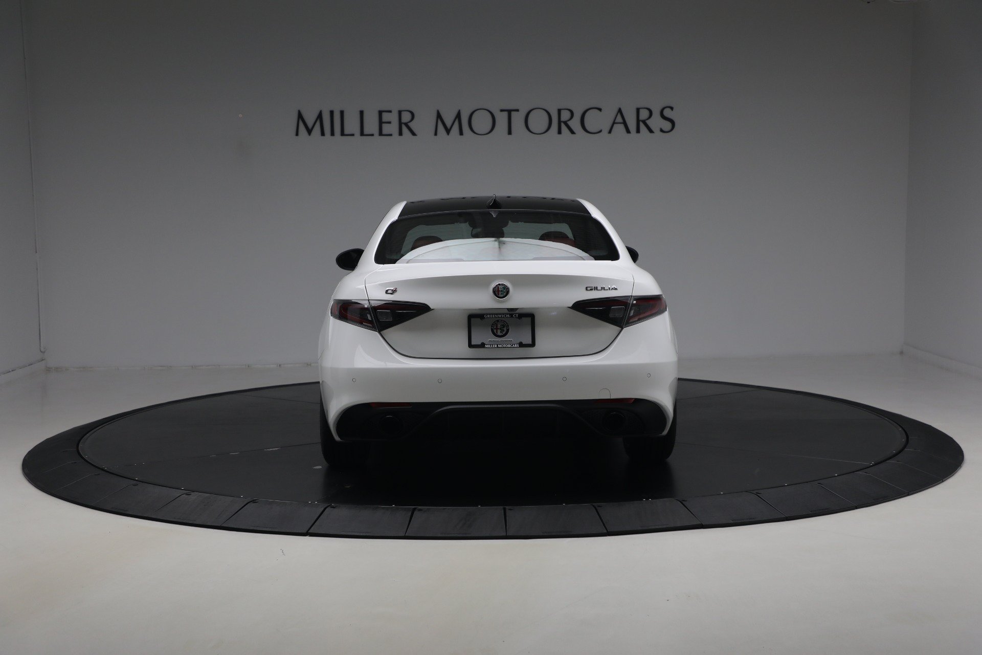 New 2026 Alfa Romeo Giulia AWD image 7