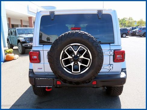 Certified 2024 Jeep Wrangler Unlimited Rubicon image 6