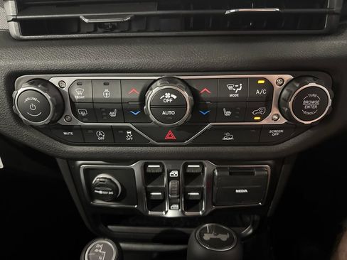 New 2026 Jeep Wrangler Unlimited Sport w/ Convenience Group AWD/4WD image 28