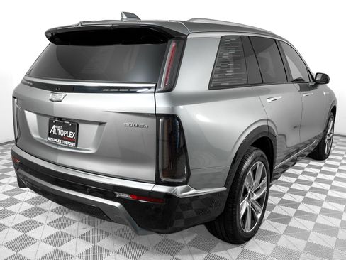 Used 2026 Cadillac Vistiq Luxury AWD/4WD image 5