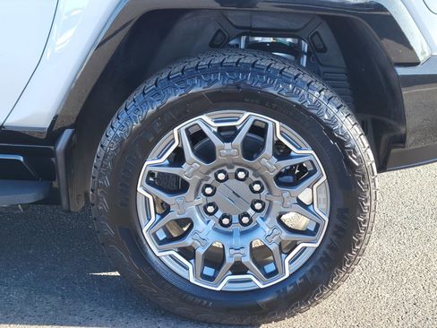 New 2025 GMC Hummer EV 3X image 14