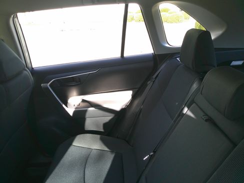 Used 2023 Toyota RAV4 LE image 28