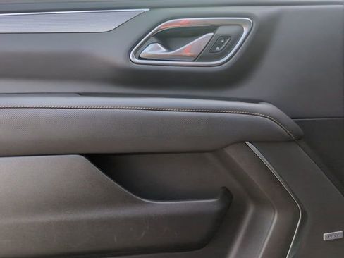 Used 2024 GMC Yukon AT4 w/ Technology Package image 27