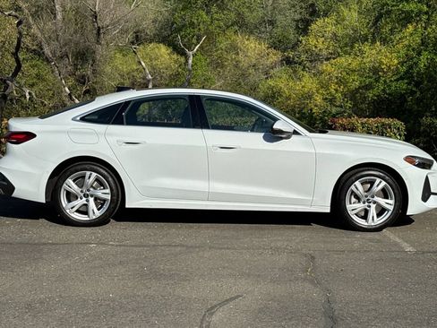 Used 2025 Audi A5 2.0T Premium w/ Premium Plus AWD/4WD image 4