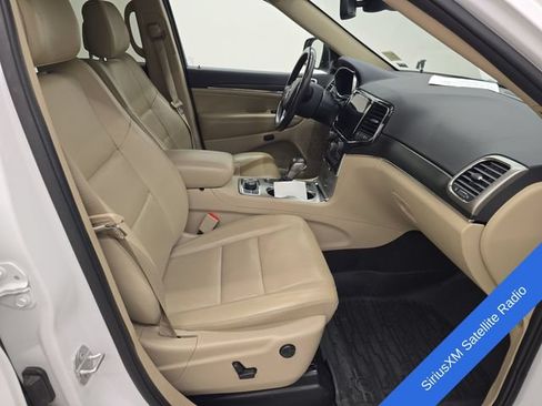 Used 2021 Jeep Grand Cherokee Limited w/ Luxury Group II AWD/4WD image 11