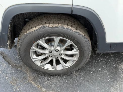 Used 2021 Jeep Cherokee Latitude Lux AWD/4WD image 4