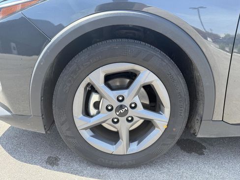 Used 2025 Kia K4 FWD image 15