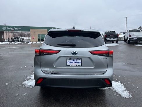 Used 2023 Toyota Highlander LE image 9