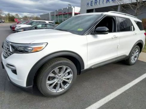 Used 2022 Ford Explorer Limited w/ Equipment Group 301A AWD/4WD image 4