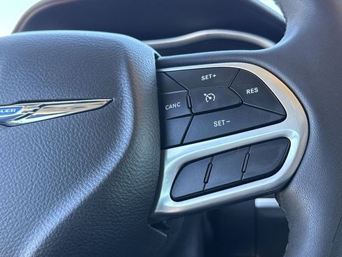 Used 2022 Chrysler 300 Touring L w/ Popular Equipment Group image 32