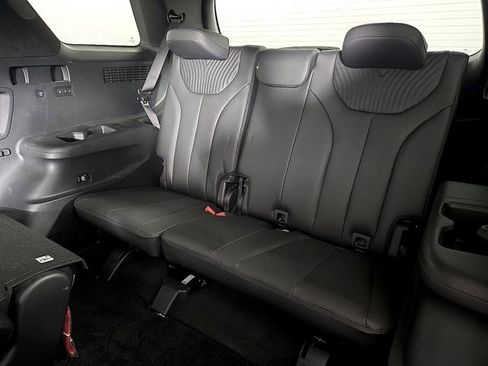 Used 2023 Hyundai Palisade Calligraphy image 12
