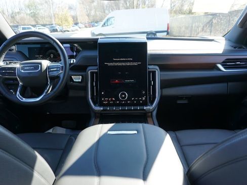 Used 2025 GMC Yukon Denali image 15