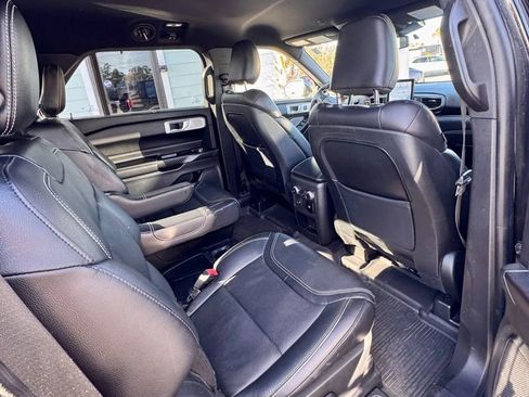 Used 2020 Ford Explorer ST w/ Premium Technology Package image 8