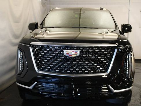 New 2026 Cadillac Escalade ESV Luxury w/ Touring Package image 3