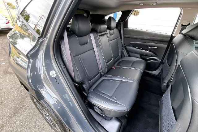 Certified 2025 Hyundai Tucson Limited AWD/4WD image 29