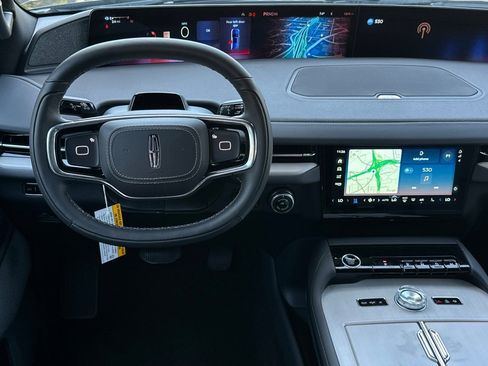 New 2026 Lincoln Navigator Reserve w/ Jet Appearance Package AWD/4WD image 13