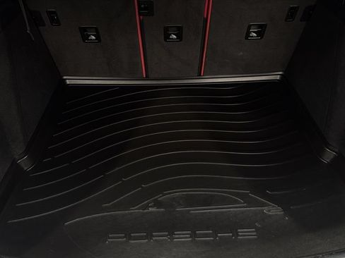 Used 2018 Porsche Macan GTS w/ Premium Package Plus AWD/4WD image 7