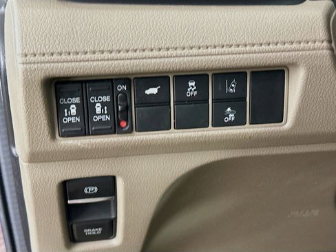 Used 2019 Honda Odyssey EX-L image 17