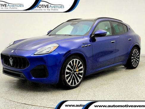 Used 2023 Maserati Grecale Modena AWD/4WD image 1