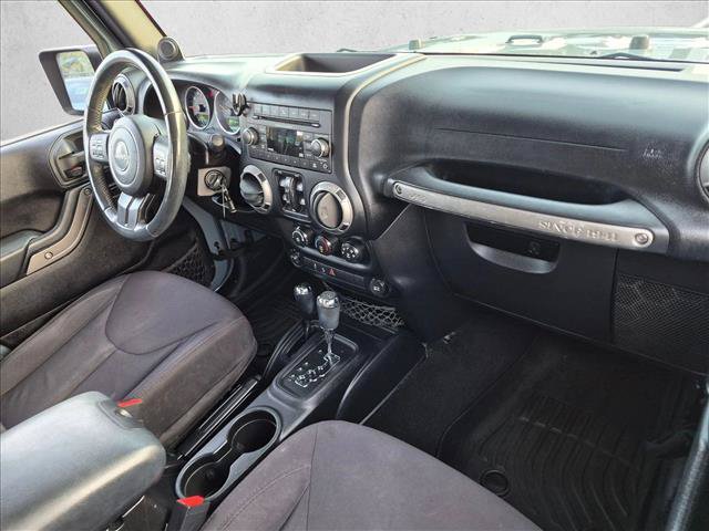 Used 2014 Jeep Wrangler Unlimited Sport w/ Quick Order Package 24S AWD/4WD image 19