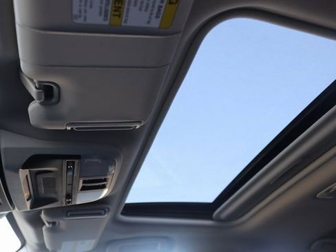 Certified 2025 Subaru Crosstrek 2.0i Premium image 34