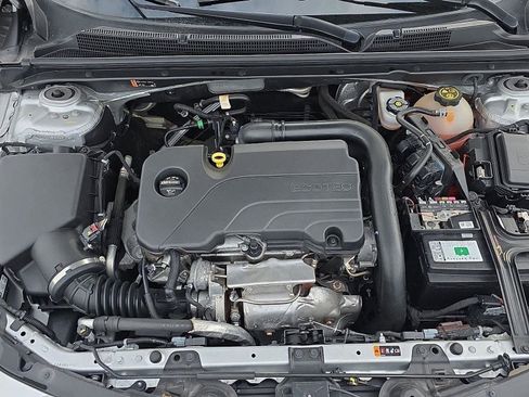 Used 2022 Chevrolet Malibu LT image 24