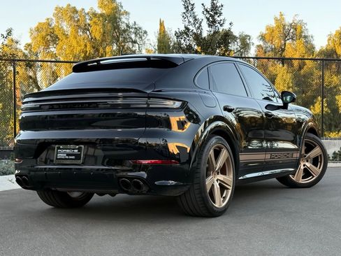 Certified 2025 Porsche Cayenne GTS image 7