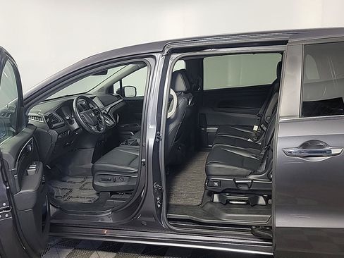 Certified 2024 Honda Odyssey Touring image 16