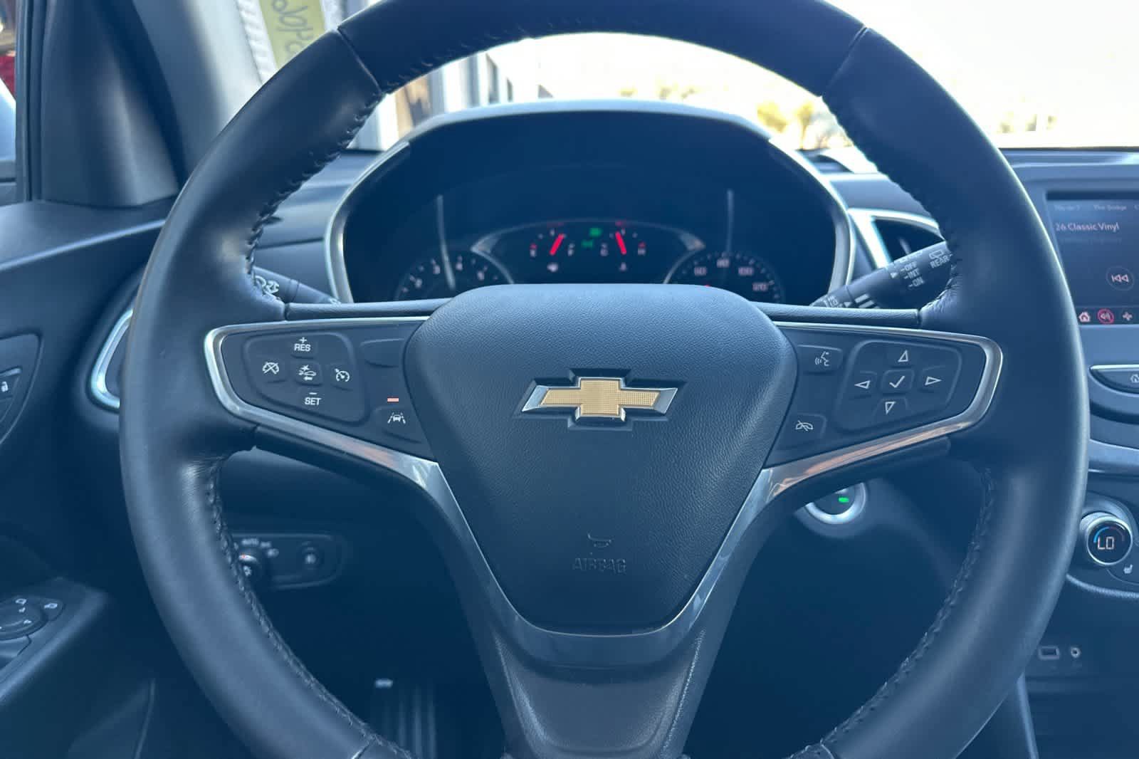 Used 2020 Chevrolet Equinox LT FWD image 25